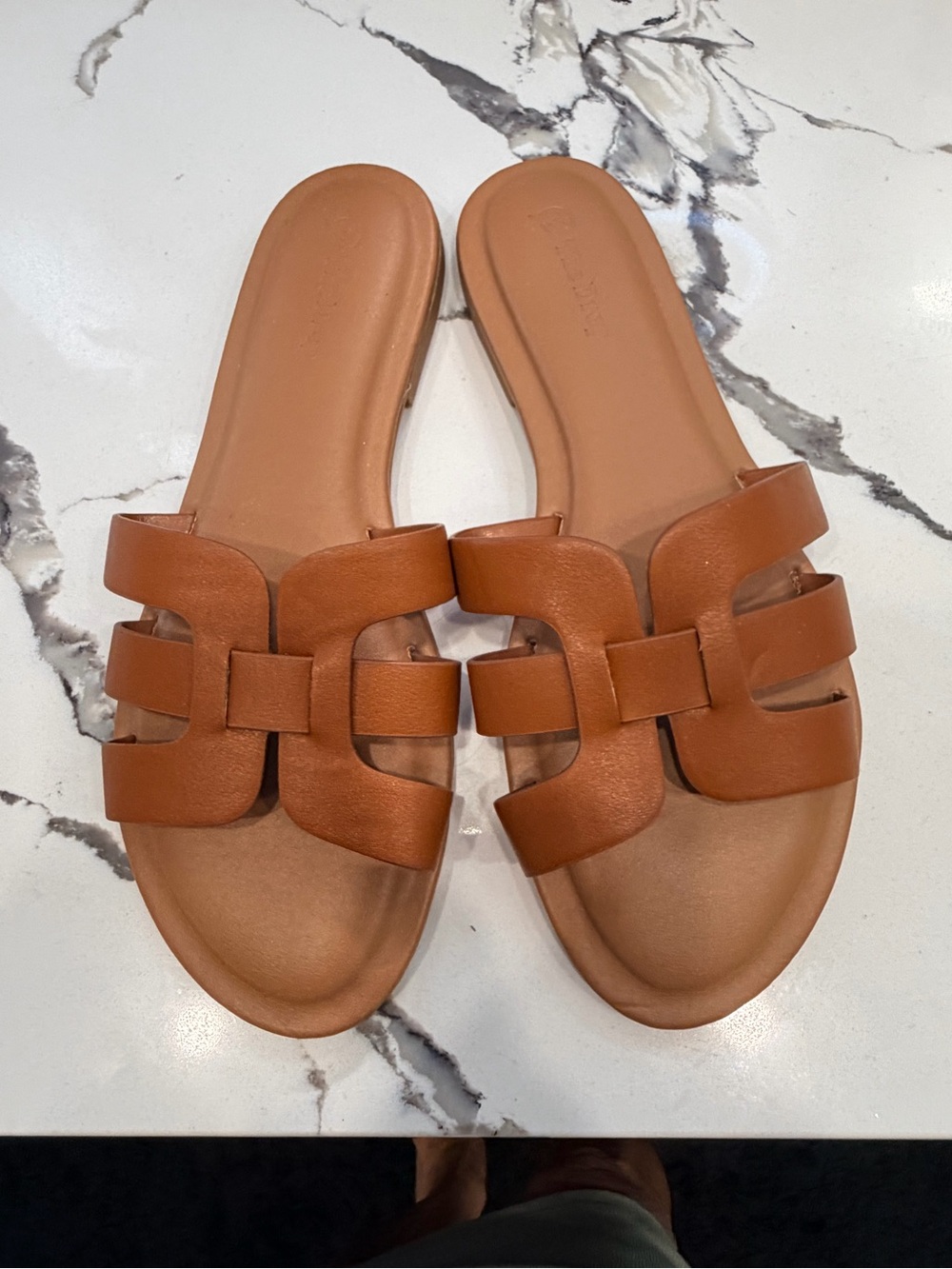 Women’s Tan Leather-Style Slide Sandals with Interlocking Strap